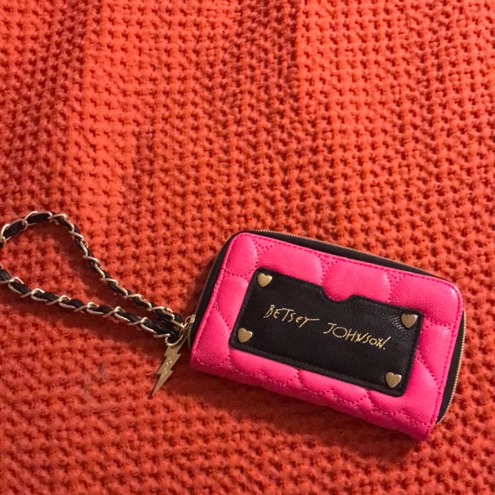 Wristlet